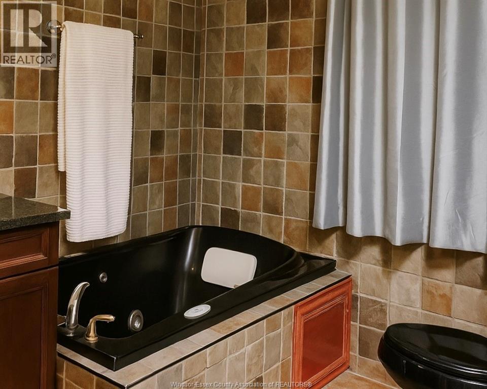 3086 Avondale Avenue, Windsor, Ontario N9E 1X3 - Photo 9 - 25028329