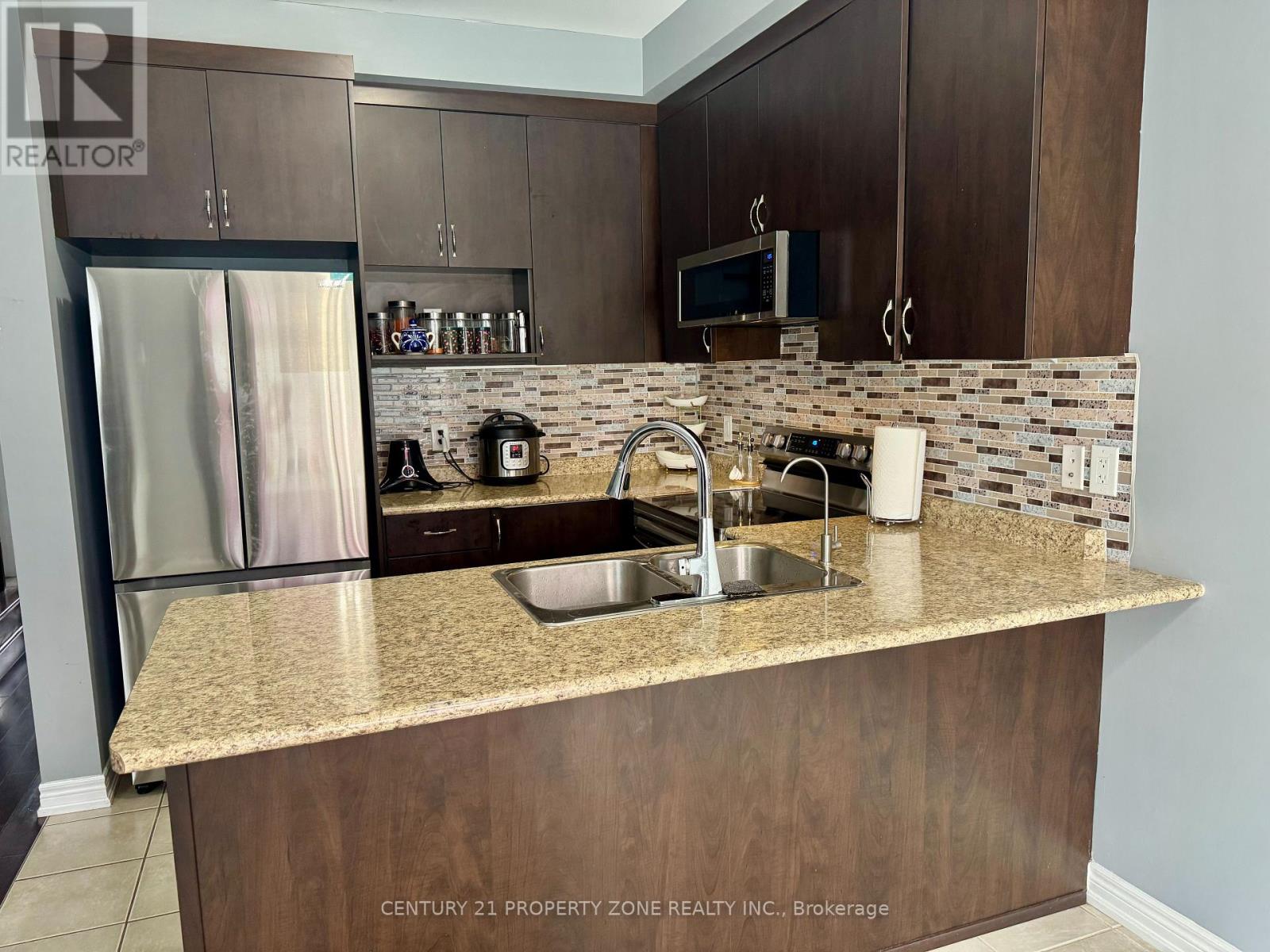 36 Dufay Road, Brampton, Ontario  L7A 4A1 - Photo 12 - W12523210