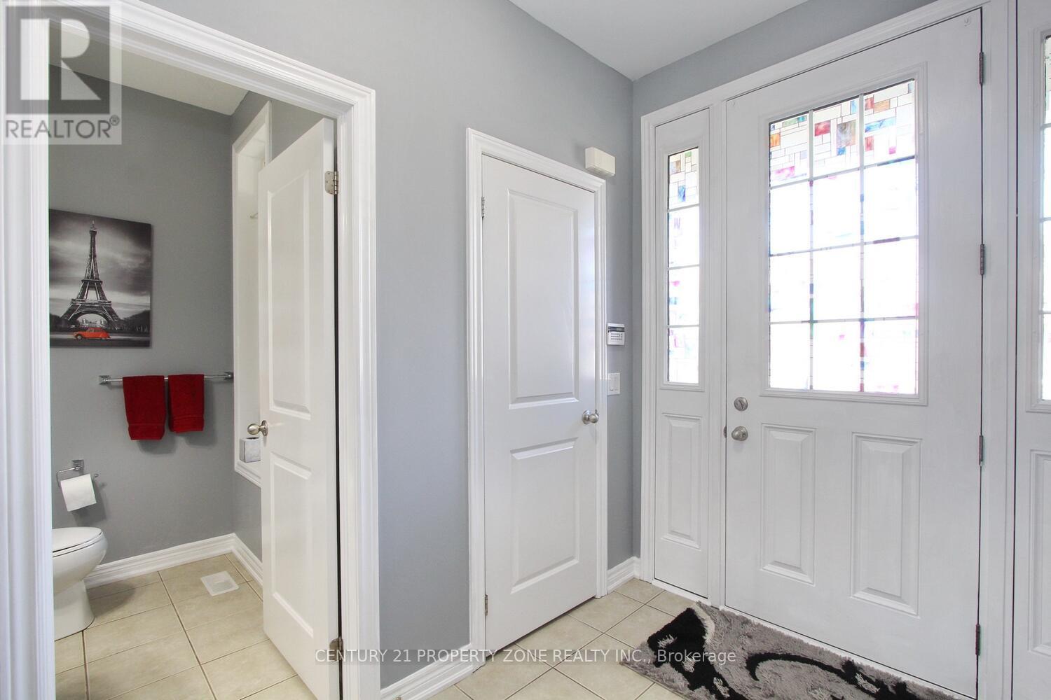 36 Dufay Road, Brampton, Ontario  L7A 4A1 - Photo 5 - W12523210