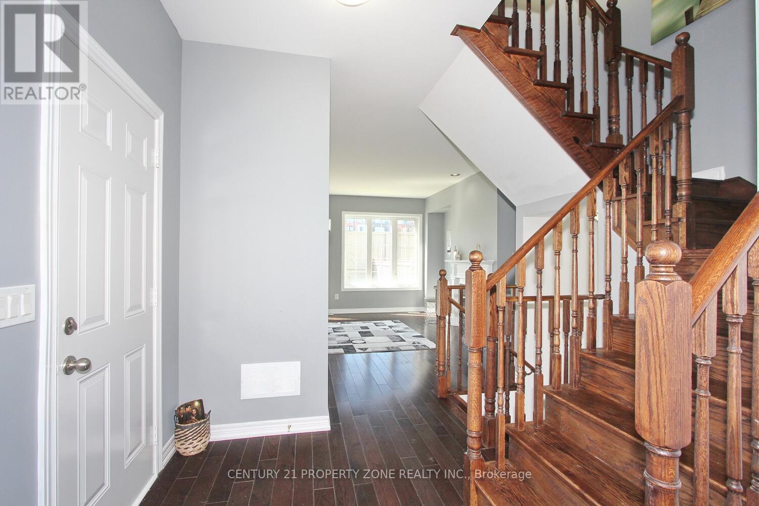 36 Dufay Road, Brampton, Ontario  L7A 4A1 - Photo 8 - W12523210