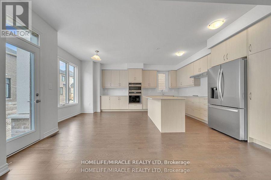 1536 Buttercup Court, Milton, Ontario  L9E 2G3 - Photo 10 - W12523242