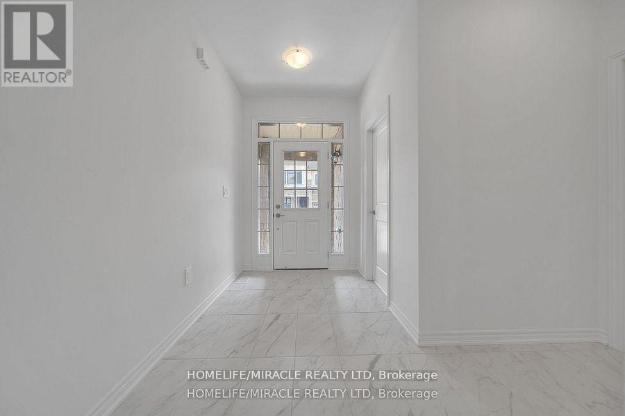 1536 Buttercup Court, Milton, Ontario  L9E 2G3 - Photo 3 - W12523242