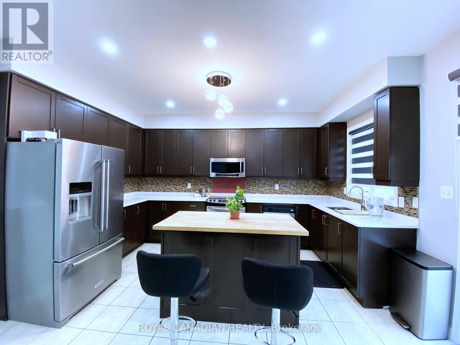 Upper - 9 Putnam Drive, Brampton, Ontario  L7A 3S4 - Photo 12 - W12523262