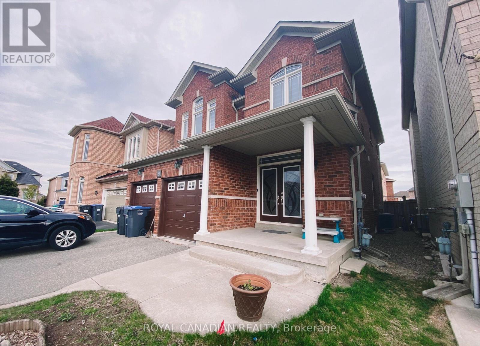 Upper - 9 Putnam Drive, Brampton, Ontario  L7A 3S4 - Photo 2 - W12523262