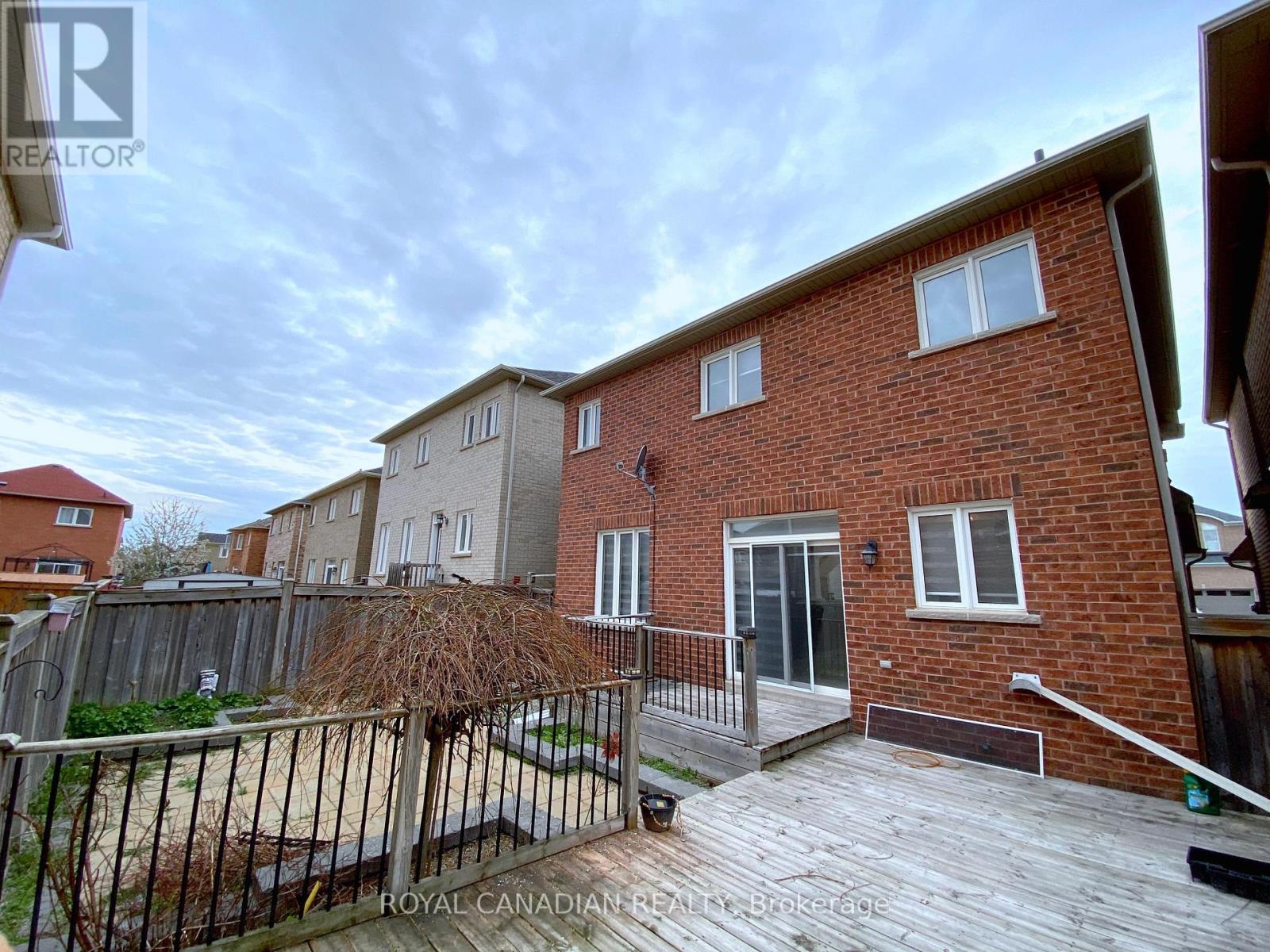 Upper - 9 Putnam Drive, Brampton, Ontario  L7A 3S4 - Photo 22 - W12523262