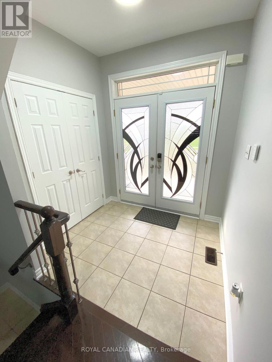 Upper - 9 Putnam Drive, Brampton, Ontario  L7A 3S4 - Photo 4 - W12523262