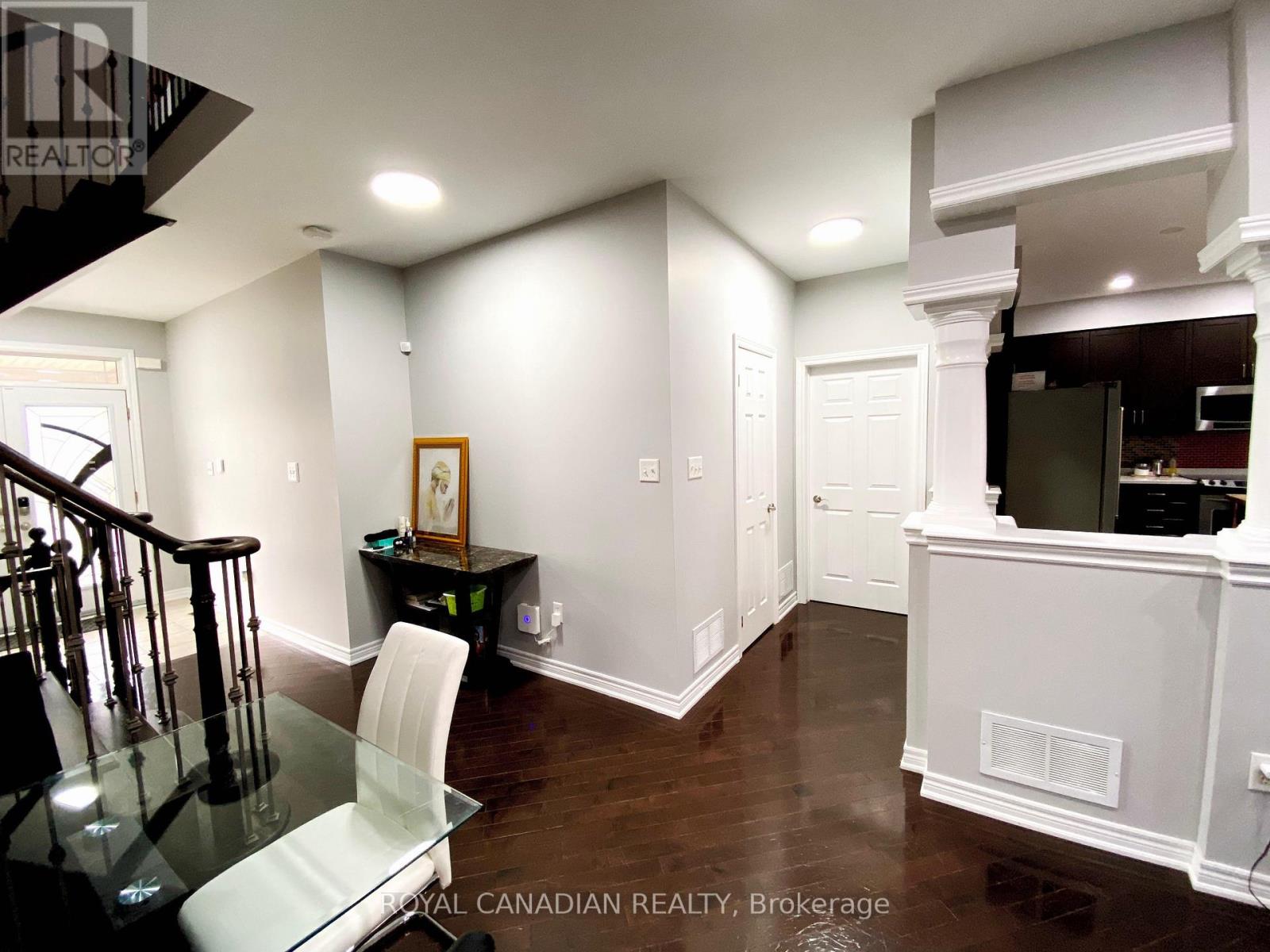 Upper - 9 Putnam Drive, Brampton, Ontario  L7A 3S4 - Photo 5 - W12523262