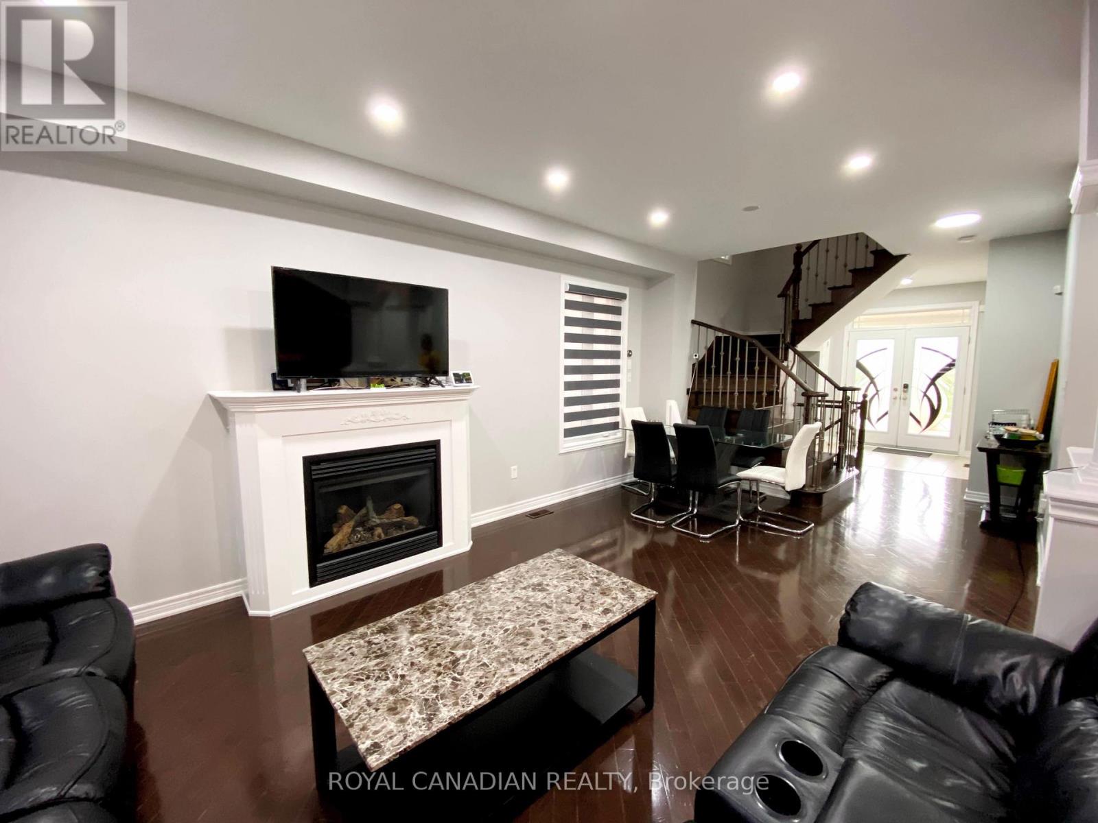 Upper - 9 Putnam Drive, Brampton, Ontario  L7A 3S4 - Photo 7 - W12523262