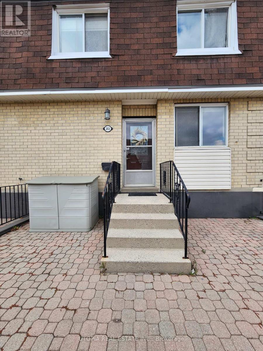 203 - 2170 Bromsgrove Road, Mississauga, Ontario  L5J 4J2 - Photo 7 - W12523310