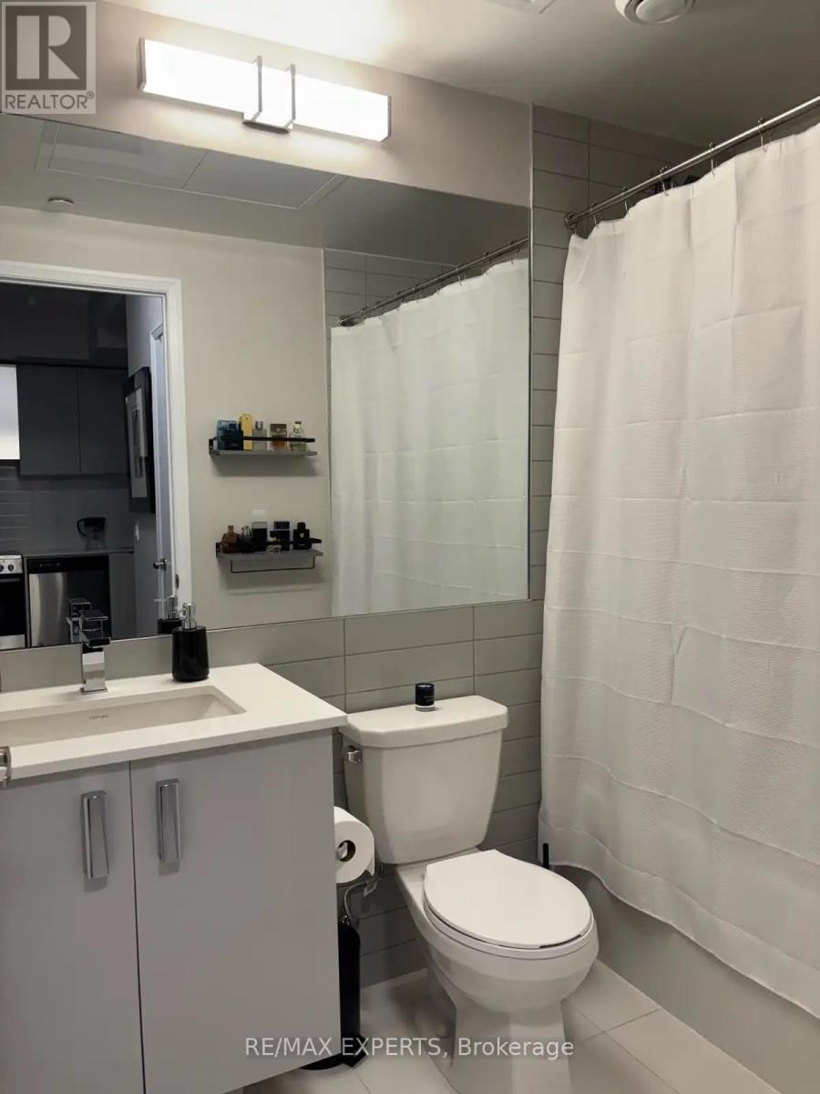 30 Gibbs Road, Toronto, Ontario  M9B 0E4 - Photo 8 - W12523364