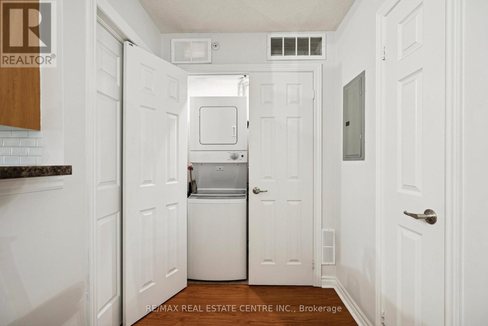 408 - 1350 Main Street E, Milton, Ontario  L9T 7S7 - Photo 13 - W12523372