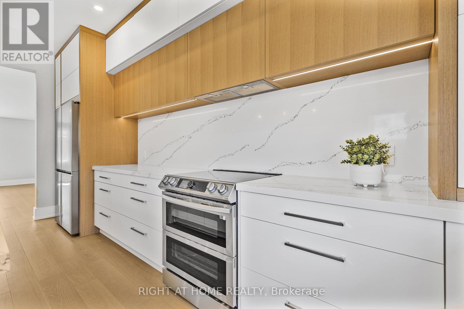 Upper Level - 4283 Wilcox Road, Mississauga, Ontario  L4Z 1C3 - Photo 11 - W12523384