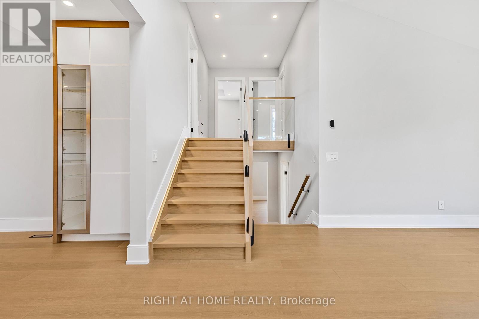 Upper Level - 4283 Wilcox Road, Mississauga, Ontario  L4Z 1C3 - Photo 12 - W12523384