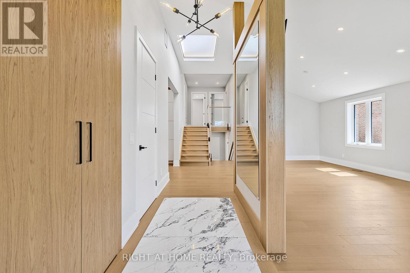 Upper Level - 4283 Wilcox Road, Mississauga, Ontario  L4Z 1C3 - Photo 3 - W12523384