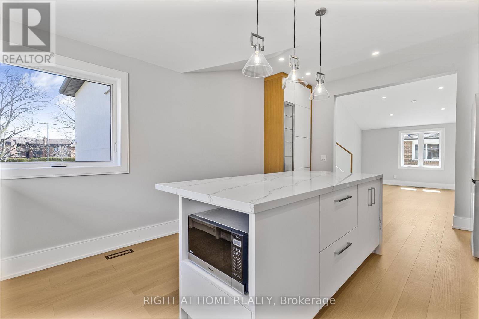 Upper Level - 4283 Wilcox Road, Mississauga, Ontario  L4Z 1C3 - Photo 7 - W12523384