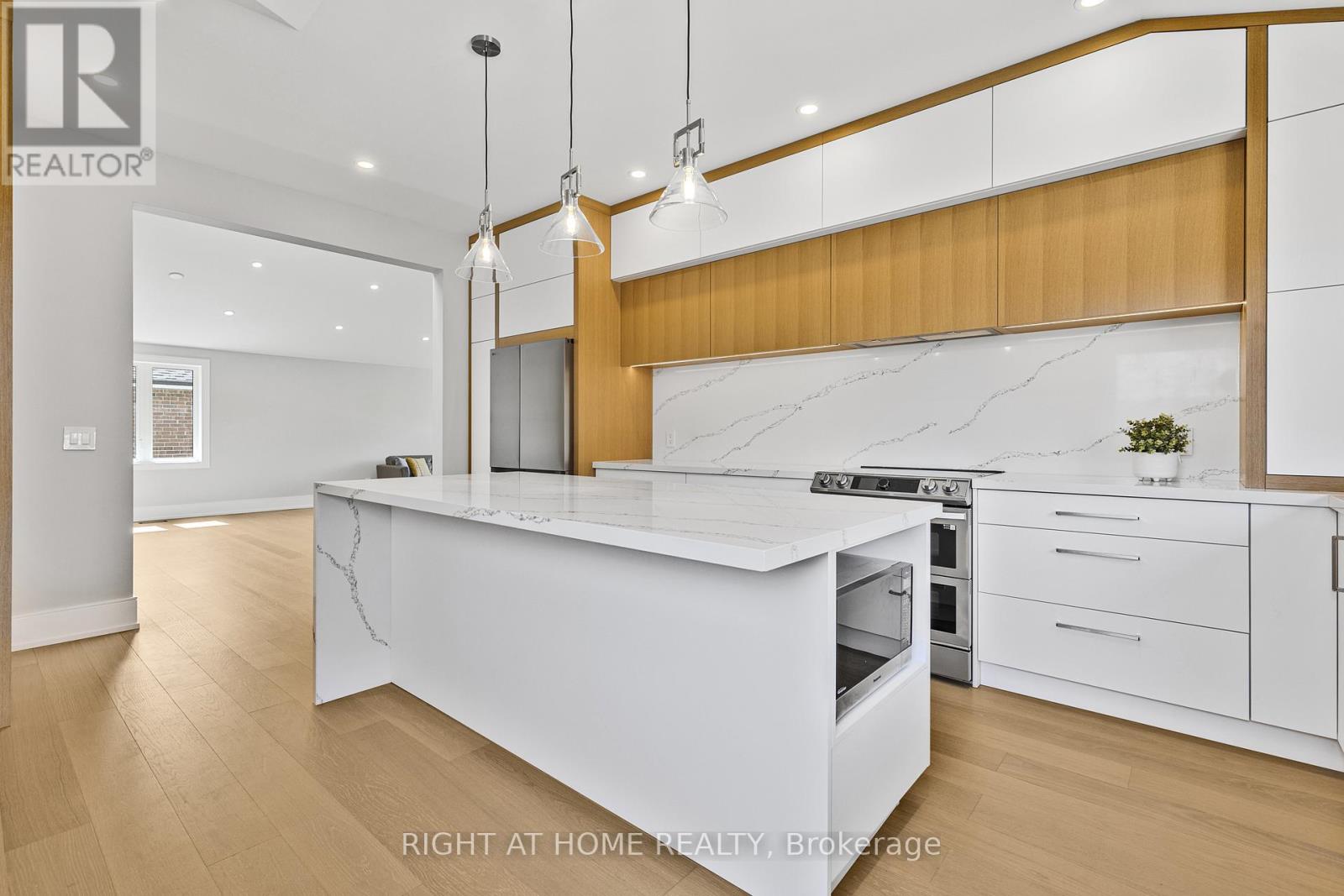 Upper Level - 4283 Wilcox Road, Mississauga, Ontario  L4Z 1C3 - Photo 8 - W12523384