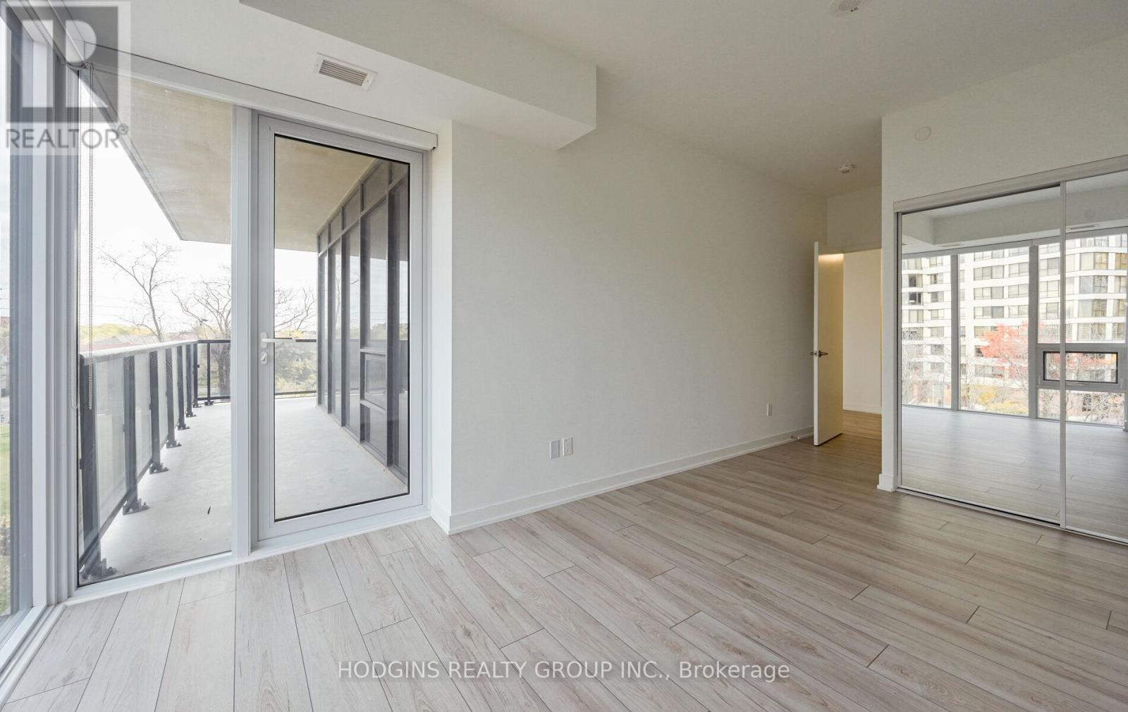 404 - 1035 Southdown Road, Mississauga, Ontario  L5J 0A2 - Photo 15 - W12523408