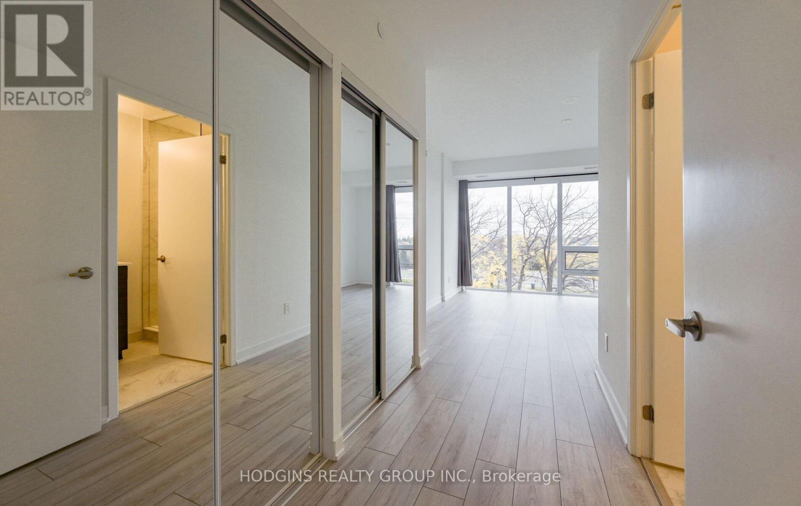 404 - 1035 Southdown Road, Mississauga, Ontario  L5J 0A2 - Photo 16 - W12523408