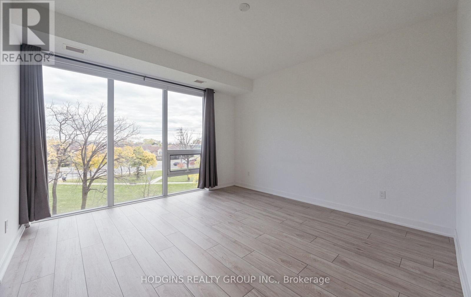 404 - 1035 Southdown Road, Mississauga, Ontario  L5J 0A2 - Photo 17 - W12523408