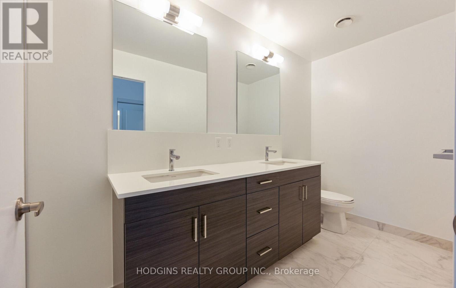 404 - 1035 Southdown Road, Mississauga, Ontario  L5J 0A2 - Photo 20 - W12523408