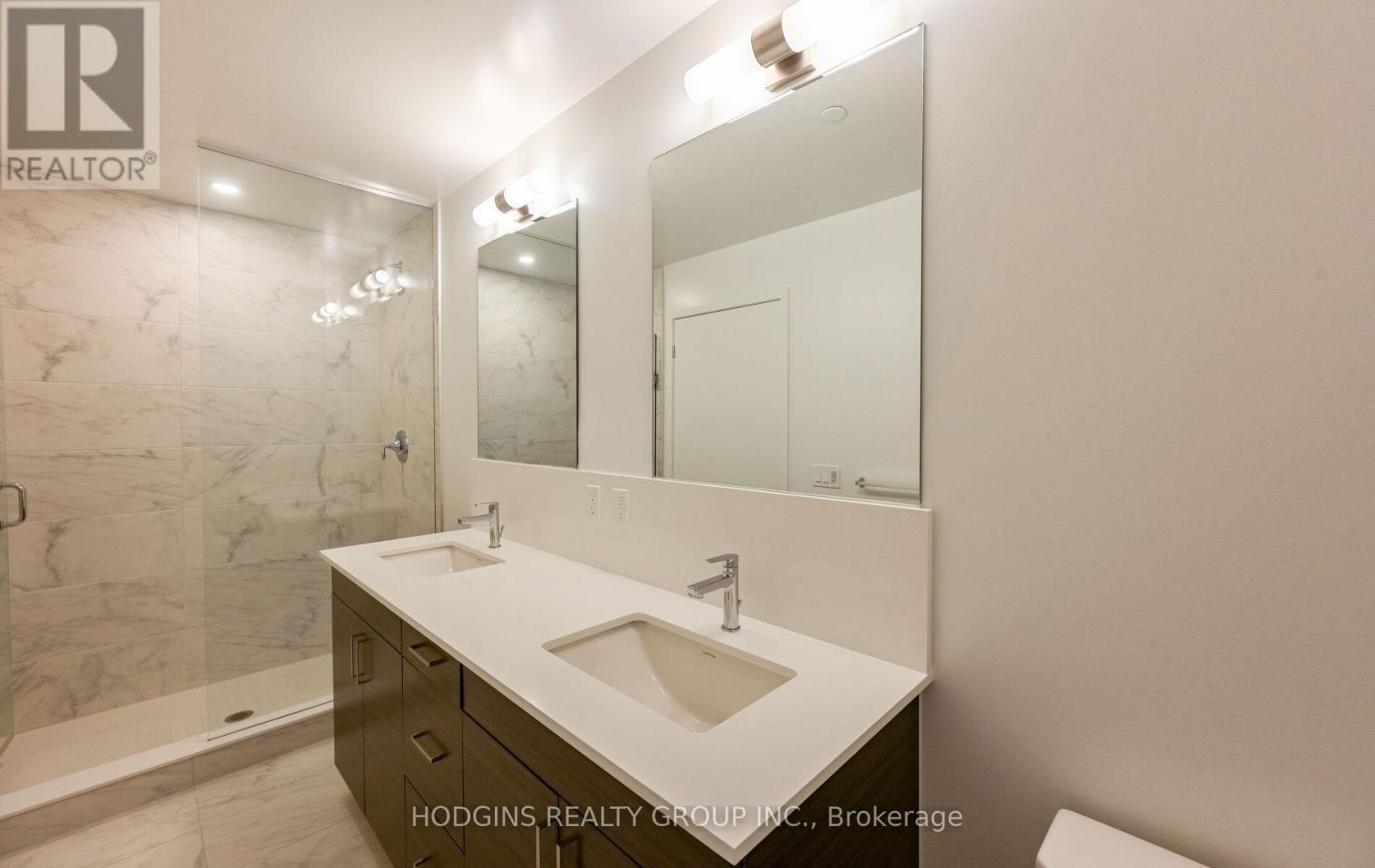 404 - 1035 Southdown Road, Mississauga, Ontario  L5J 0A2 - Photo 21 - W12523408