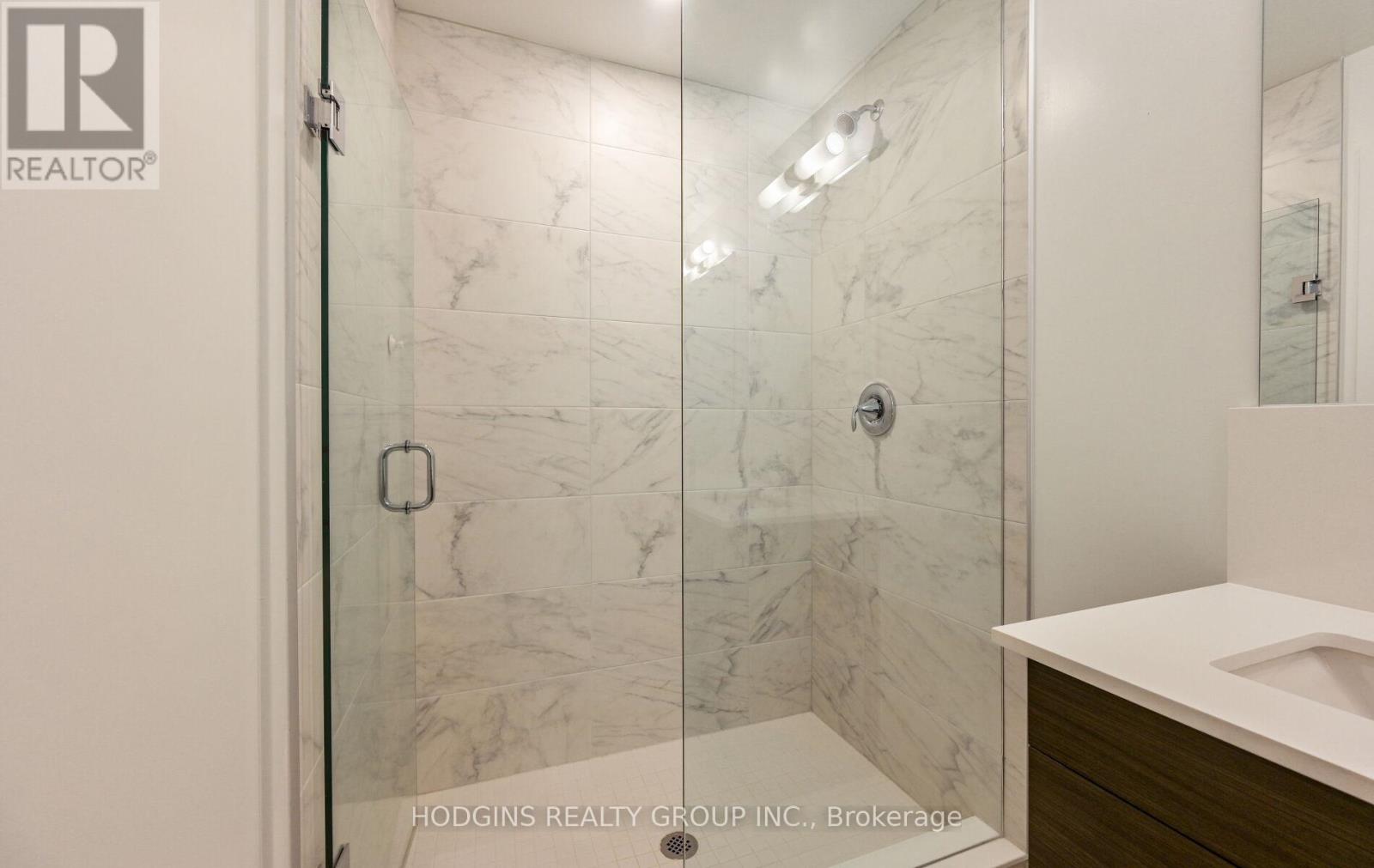 404 - 1035 Southdown Road, Mississauga, Ontario  L5J 0A2 - Photo 22 - W12523408