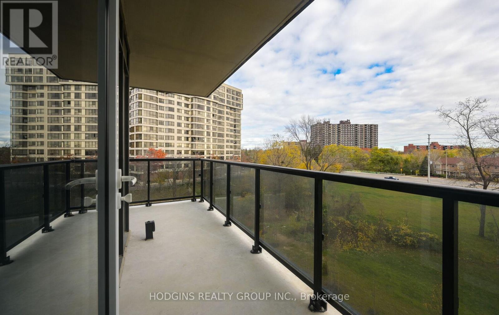 404 - 1035 Southdown Road, Mississauga, Ontario  L5J 0A2 - Photo 24 - W12523408