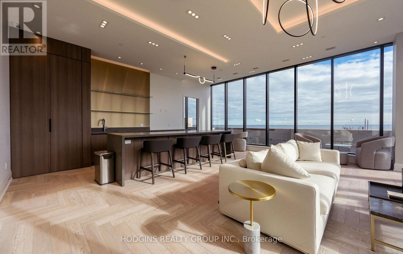 404 - 1035 Southdown Road, Mississauga, Ontario  L5J 0A2 - Photo 37 - W12523408