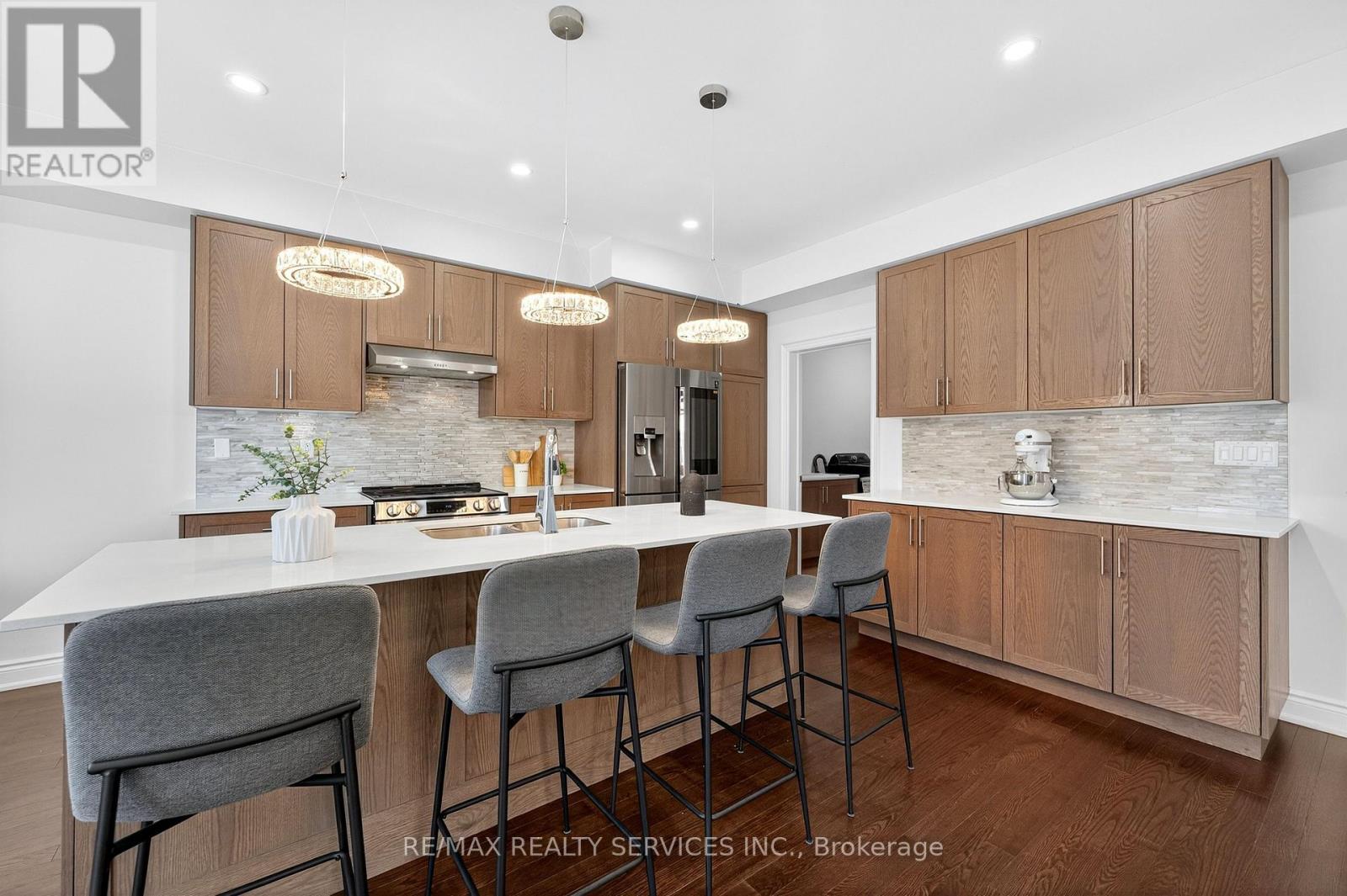 16 Workgreen Park Way, Brampton, Ontario  L6Y 6J5 - Photo 10 - W12523424