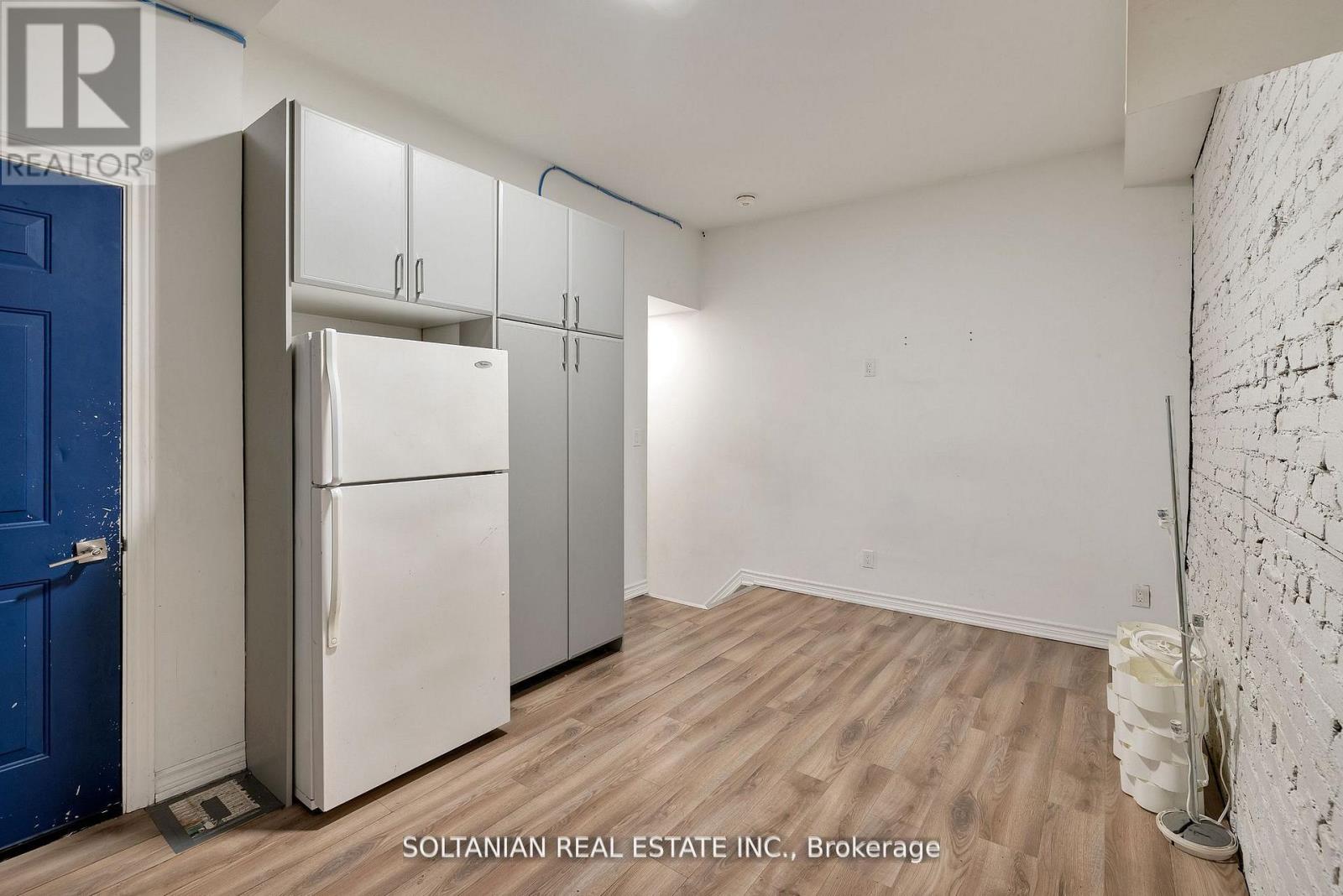 1742 St Clair Avenue W, Toronto, Ontario  M6N 1J3 - Photo 10 - W12523456