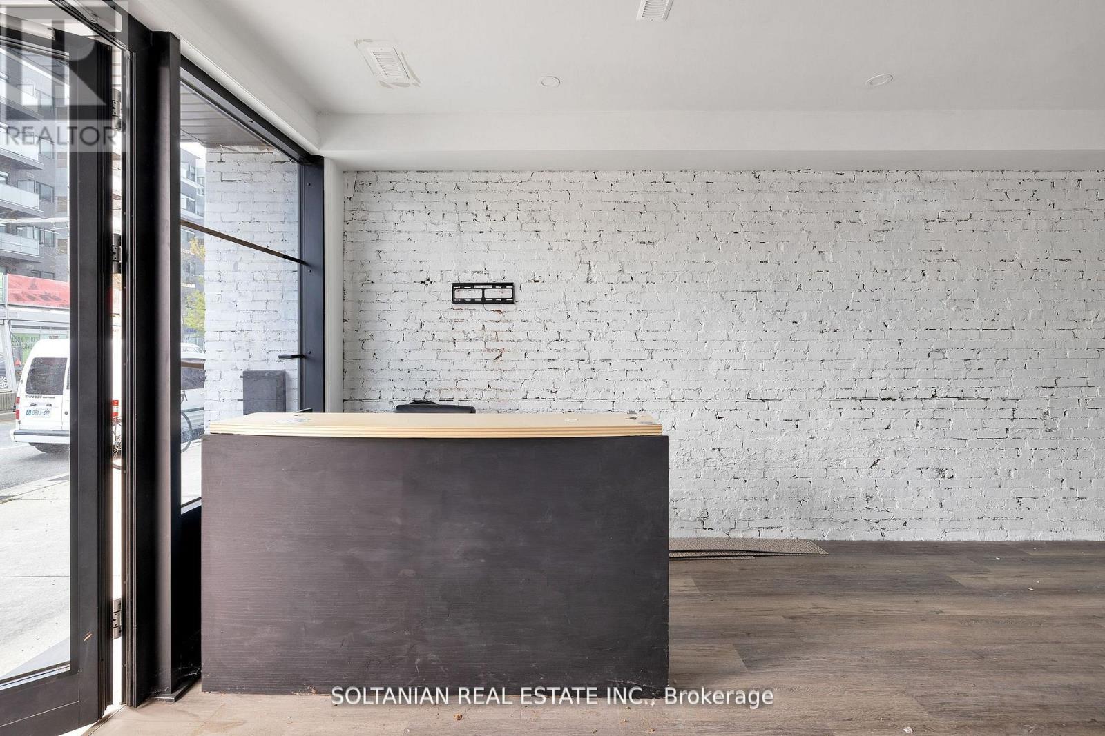 1742 St Clair Avenue W, Toronto, Ontario  M6N 1J3 - Photo 5 - W12523456