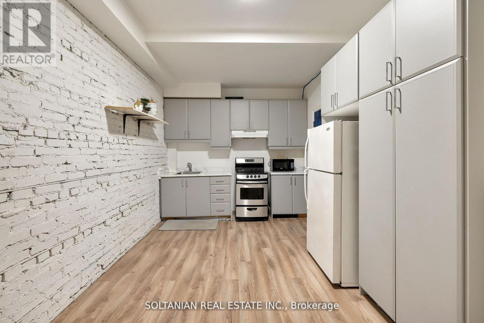 1742 St Clair Avenue W, Toronto, Ontario  M6N 1J3 - Photo 9 - W12523456