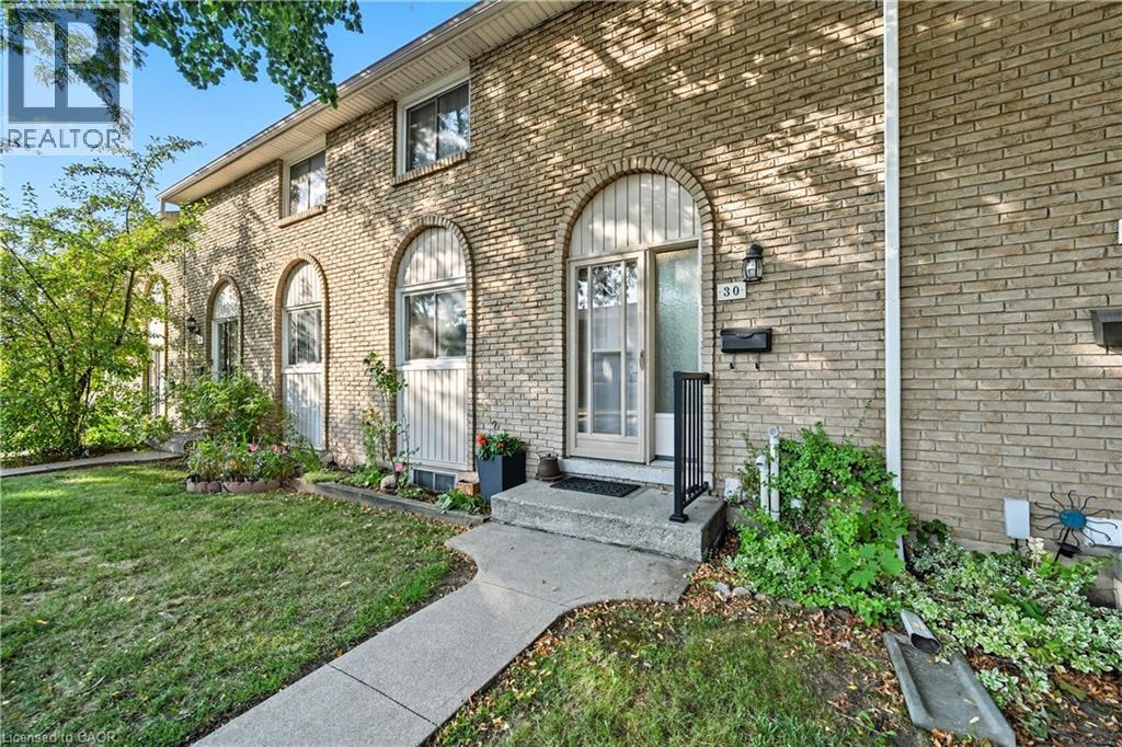 151 Gateshead Crescent Unit# 30, Stoney Creek, Ontario  L8G 3W1 - Photo 2 - 40768683
