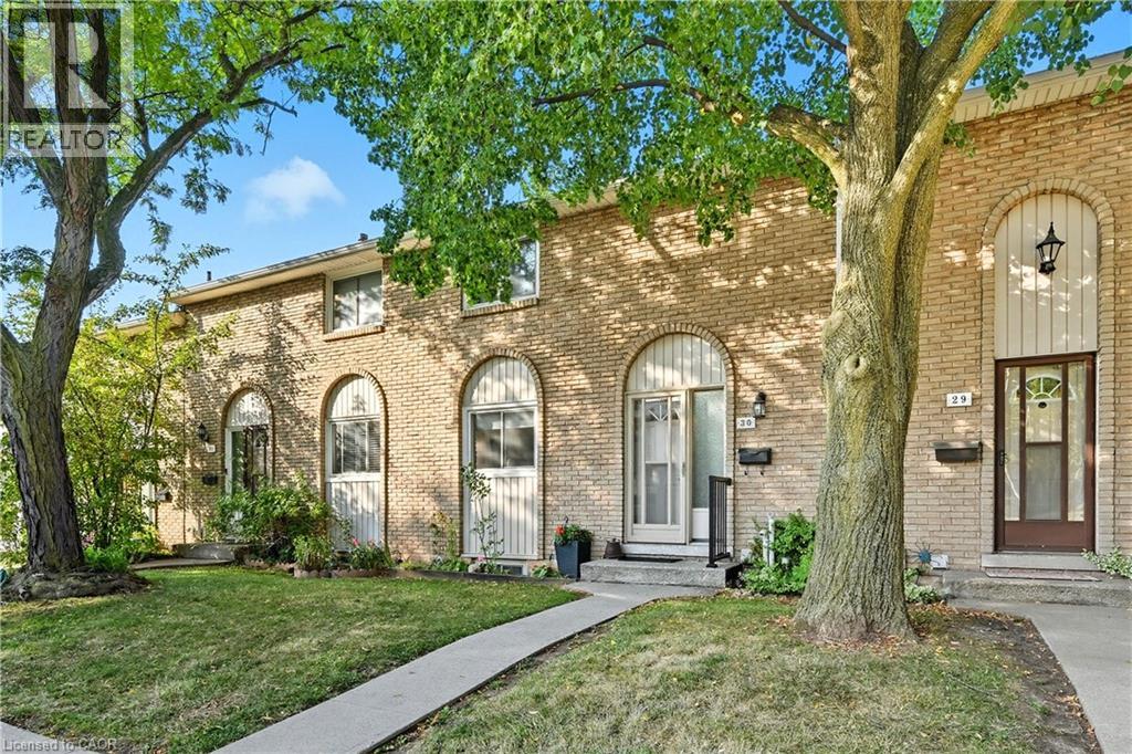 151 Gateshead Crescent Unit# 30, Stoney Creek, Ontario  L8G 3W1 - Photo 3 - 40768683