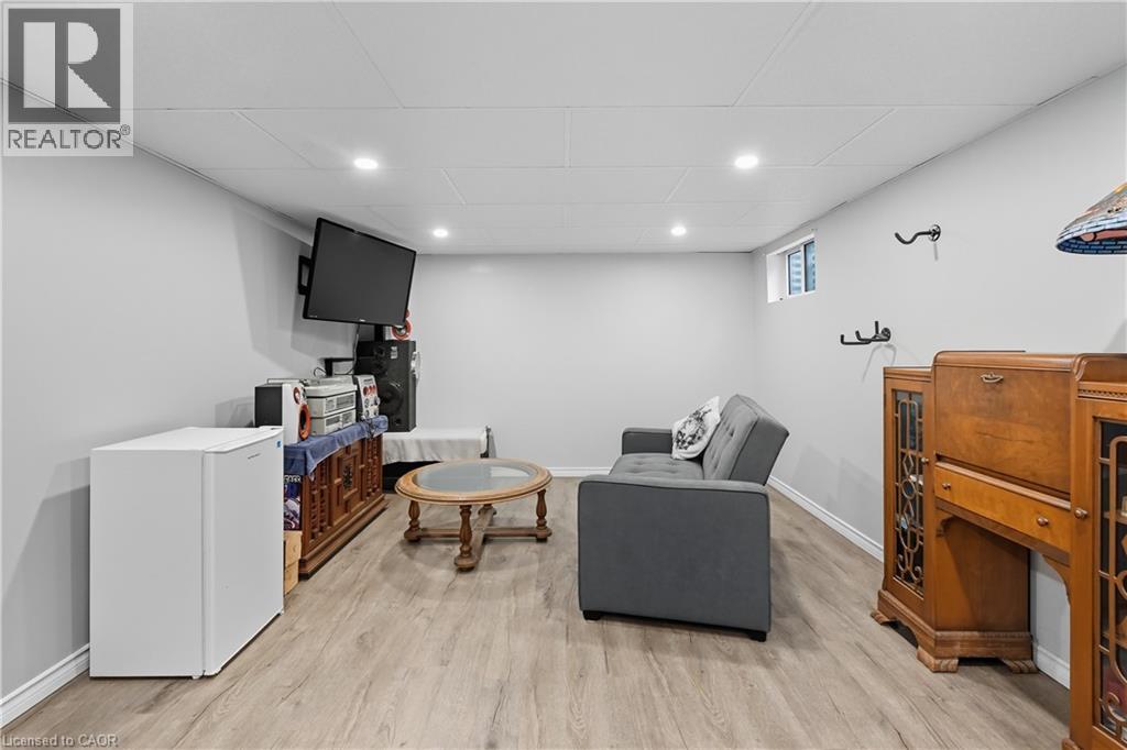 151 Gateshead Crescent Unit# 30, Stoney Creek, Ontario  L8G 3W1 - Photo 36 - 40768683