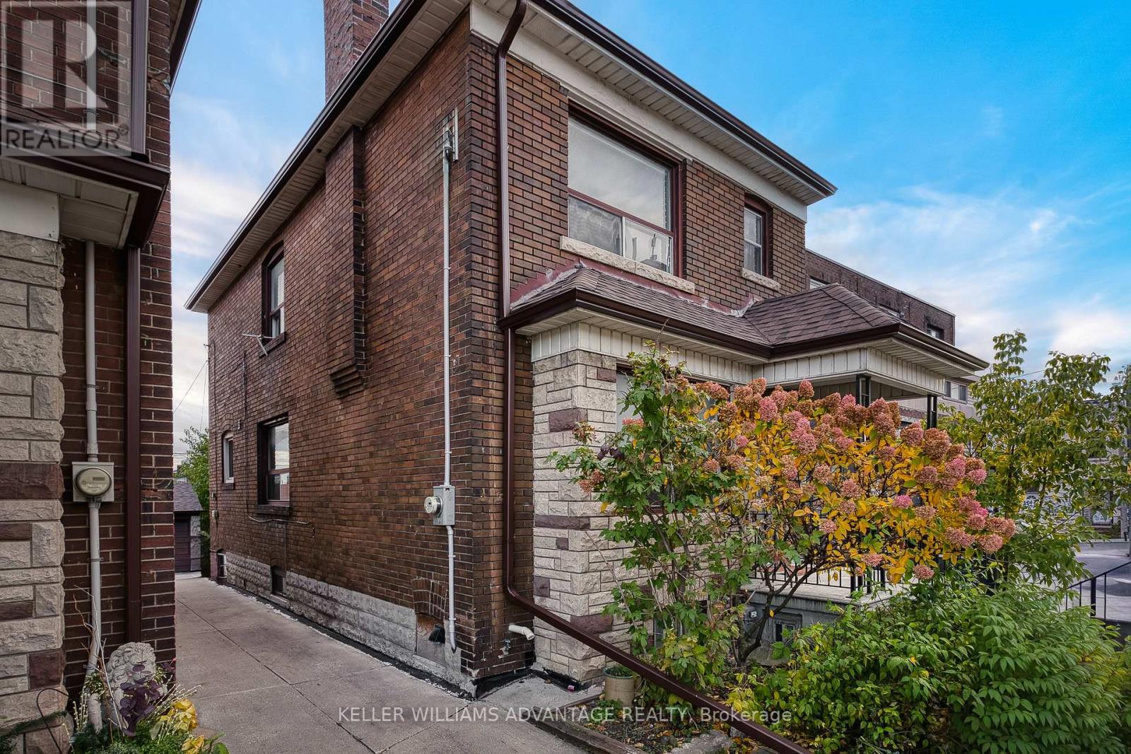 1837 Davenport Road, Toronto, Ontario M6N 1B8 - Photo 2 - W12505336