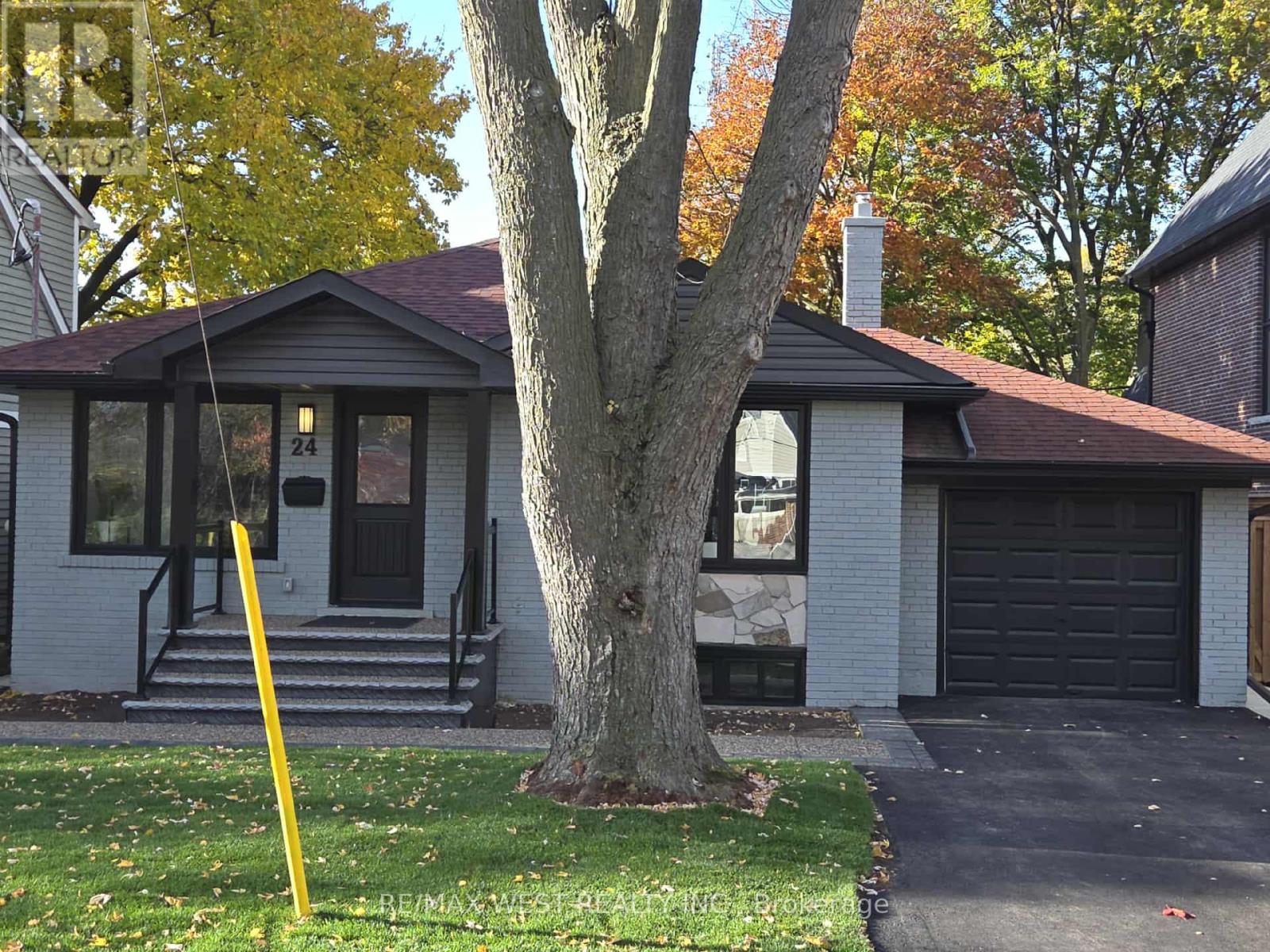 24 Appledale Road, Toronto, Ontario M9B 5G4 - Photo 50 - W12515576