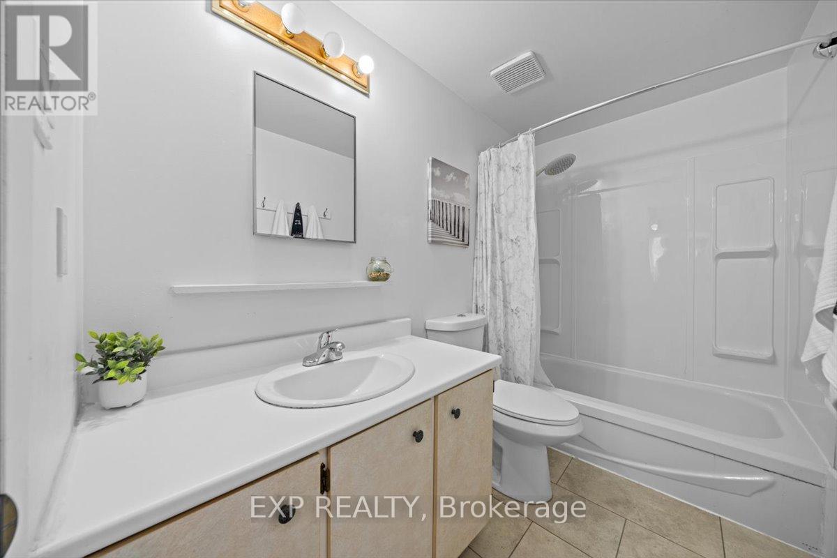 3166 Stockton Drive, Ottawa, Ontario K1T 1S1 - Photo 22 - X12523470