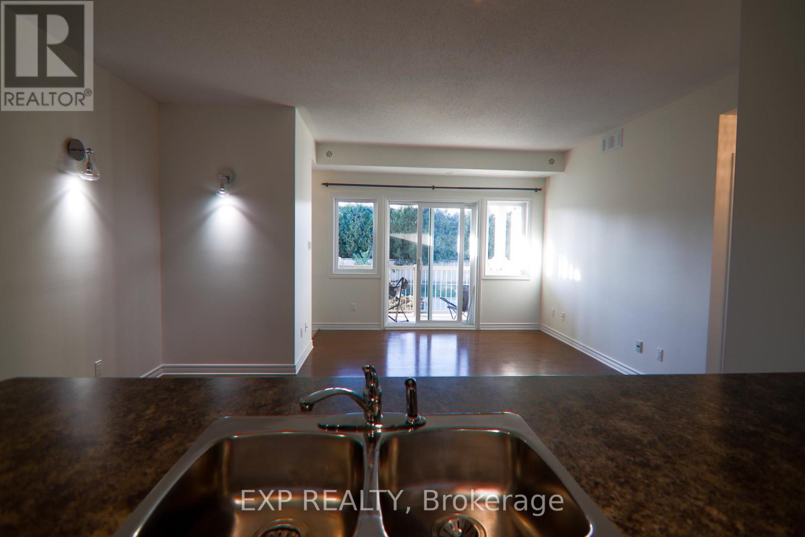 C - 137 Harthill Way, Ottawa, Ontario  K2J 5V1 - Photo 5 - X12523526