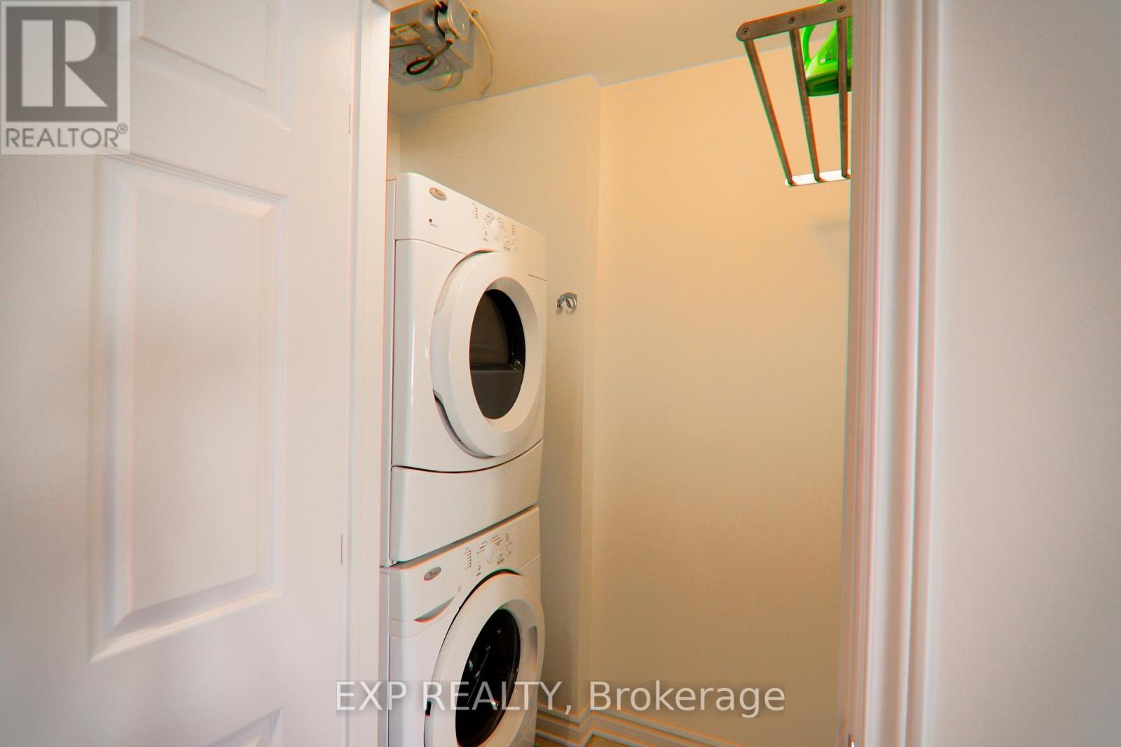 C - 137 Harthill Way, Ottawa, Ontario  K2J 5V1 - Photo 8 - X12523526