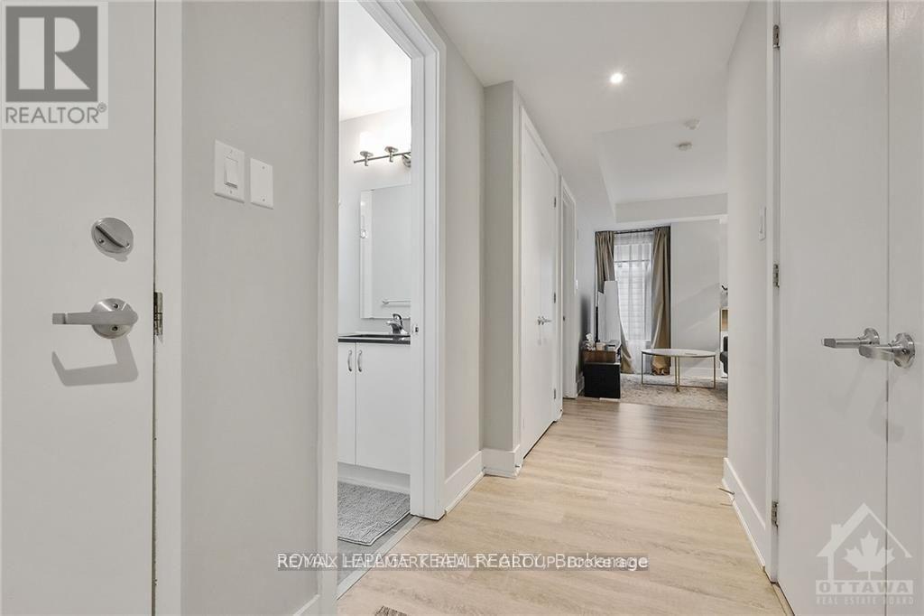 204 - 131 Holland Avenue, Ottawa, Ontario K1Y 3A2 - Photo 4 - X12523532