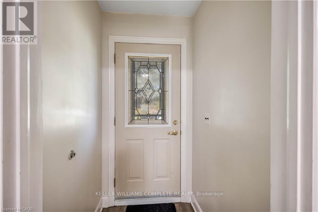 487 East 37th Street, Hamilton, Ontario  L8V 4C1 - Photo 6 - X12523214