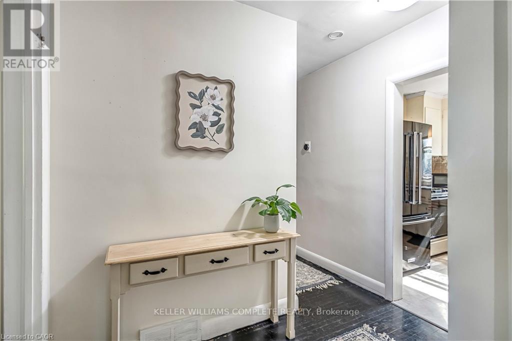 487 East 37th Street, Hamilton, Ontario  L8V 4C1 - Photo 8 - X12523214