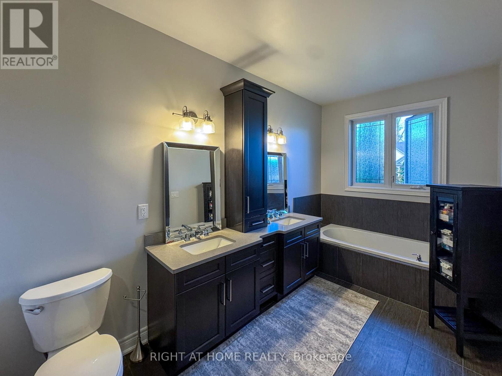 85 Mackenzie King Avenue, St. Catharines, Ontario  L2P 0E1 - Photo 23 - X12523228