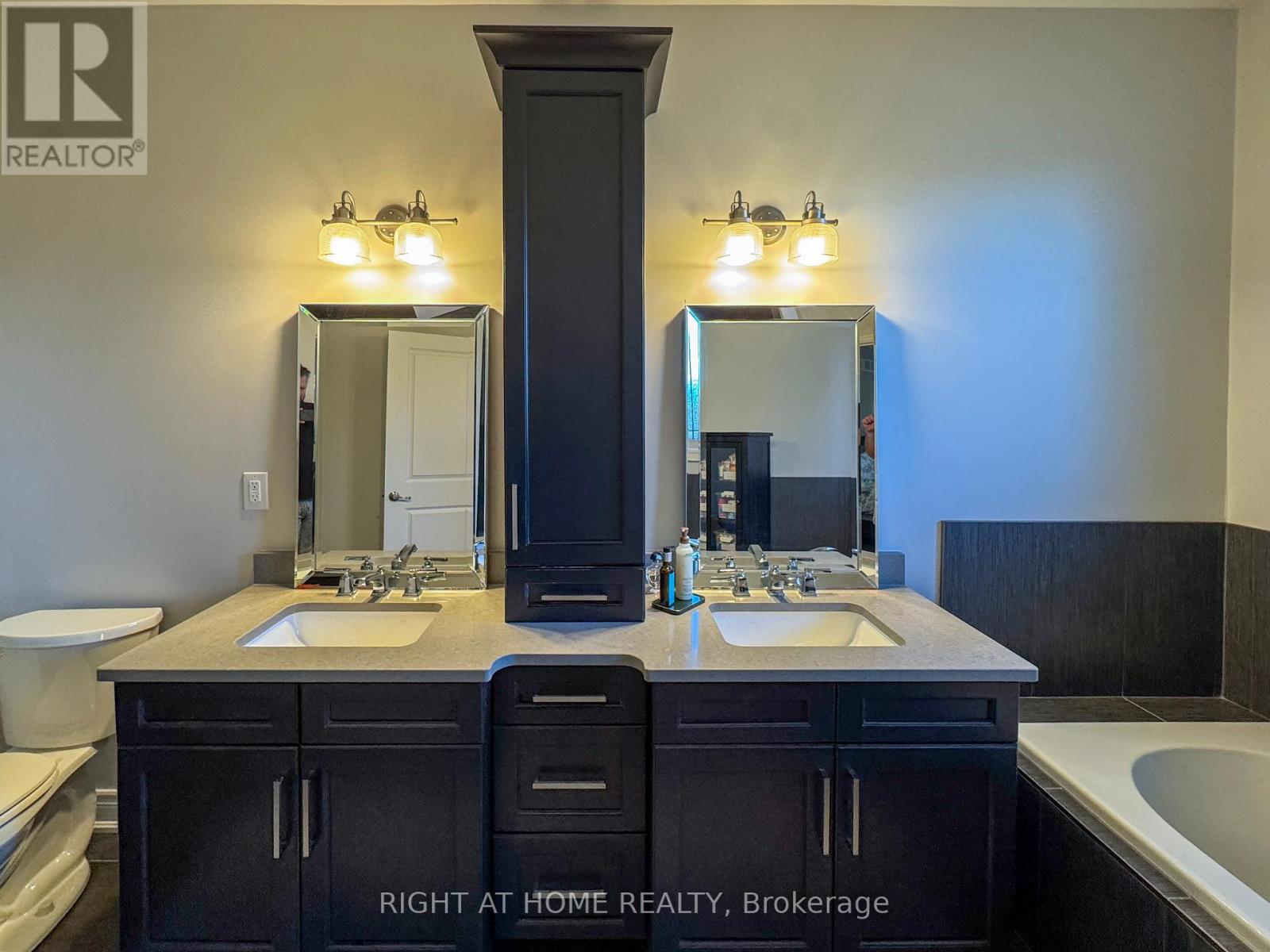 85 Mackenzie King Avenue, St. Catharines, Ontario  L2P 0E1 - Photo 24 - X12523228