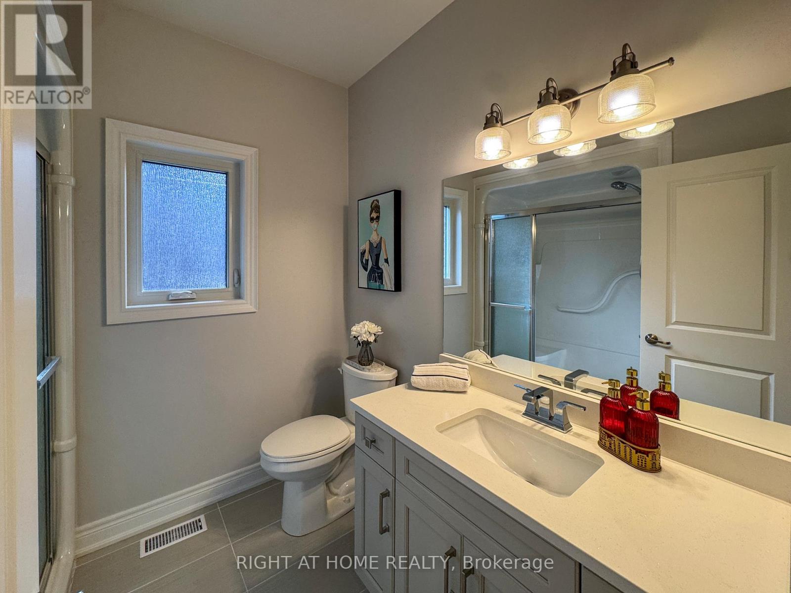 85 Mackenzie King Avenue, St. Catharines, Ontario  L2P 0E1 - Photo 31 - X12523228