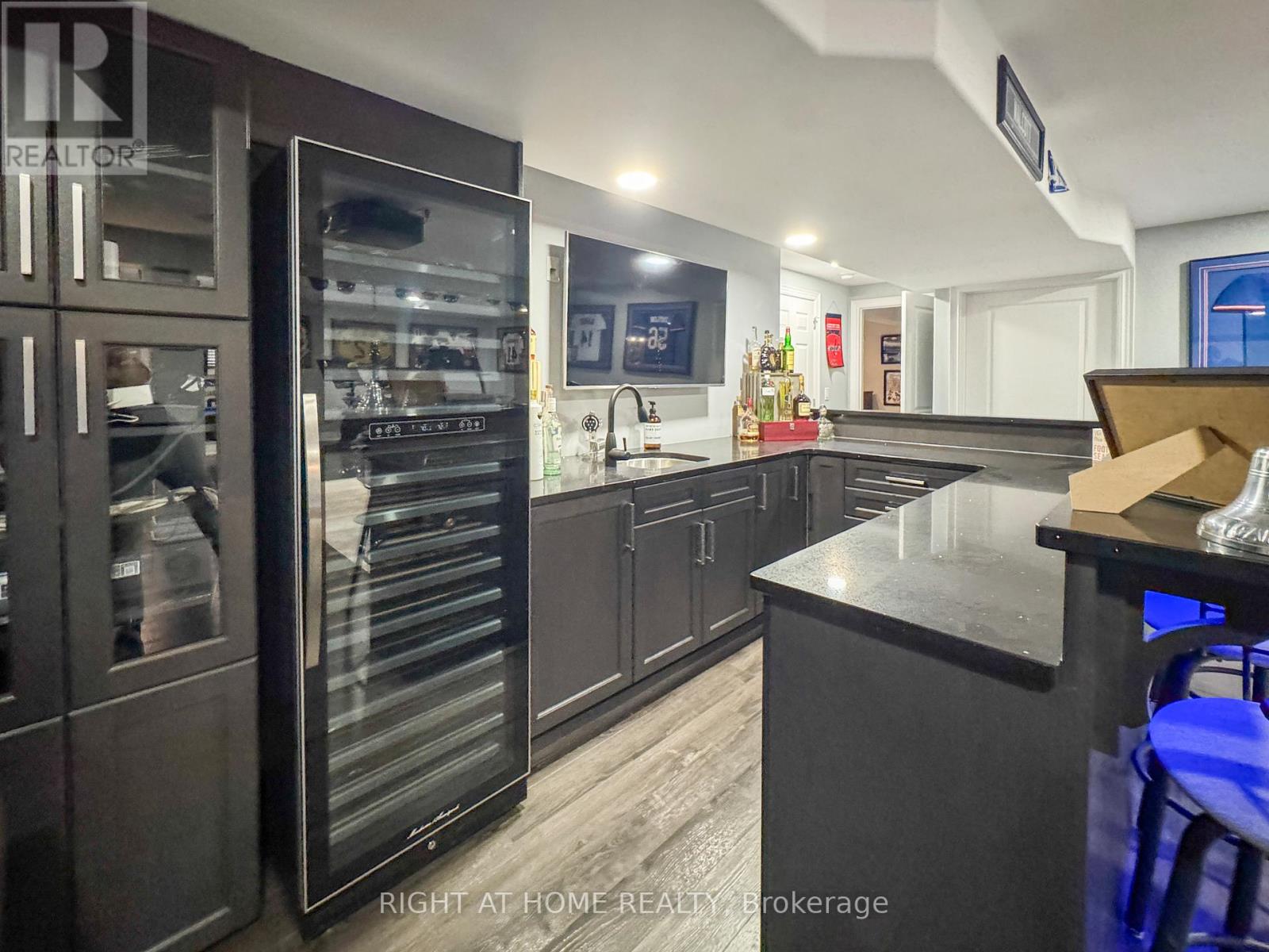 85 Mackenzie King Avenue, St. Catharines, Ontario  L2P 0E1 - Photo 41 - X12523228