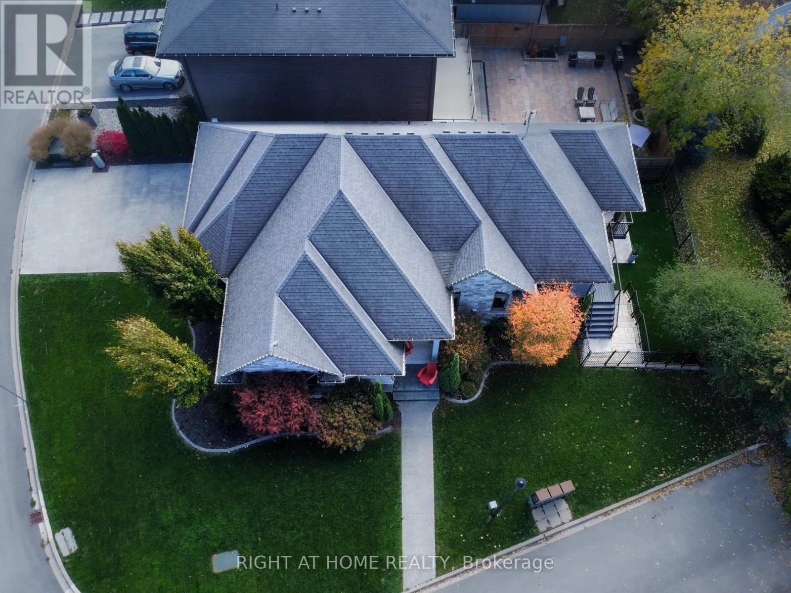 85 Mackenzie King Avenue, St. Catharines, Ontario  L2P 0E1 - Photo 6 - X12523228
