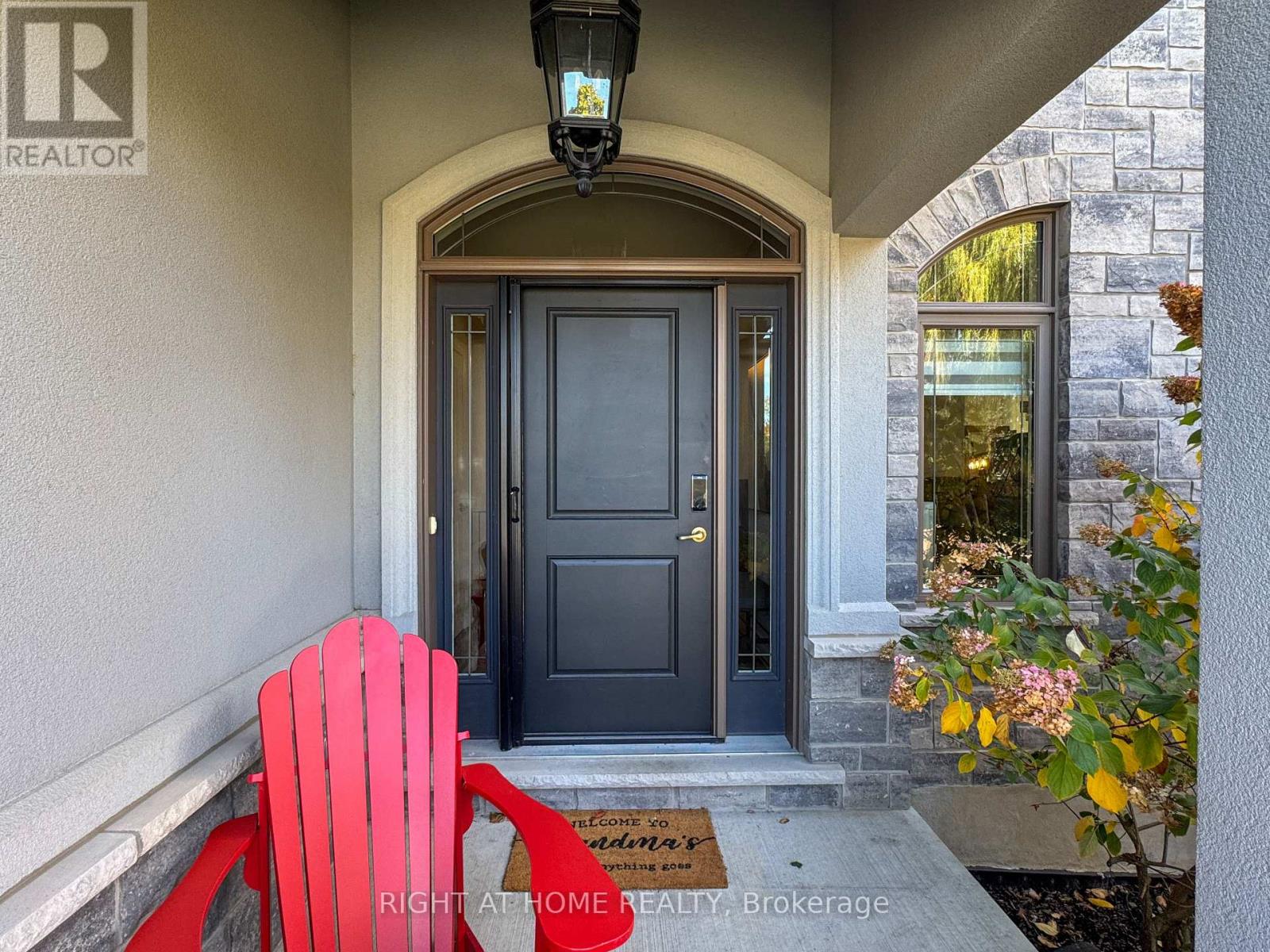 85 Mackenzie King Avenue, St. Catharines, Ontario  L2P 0E1 - Photo 7 - X12523228