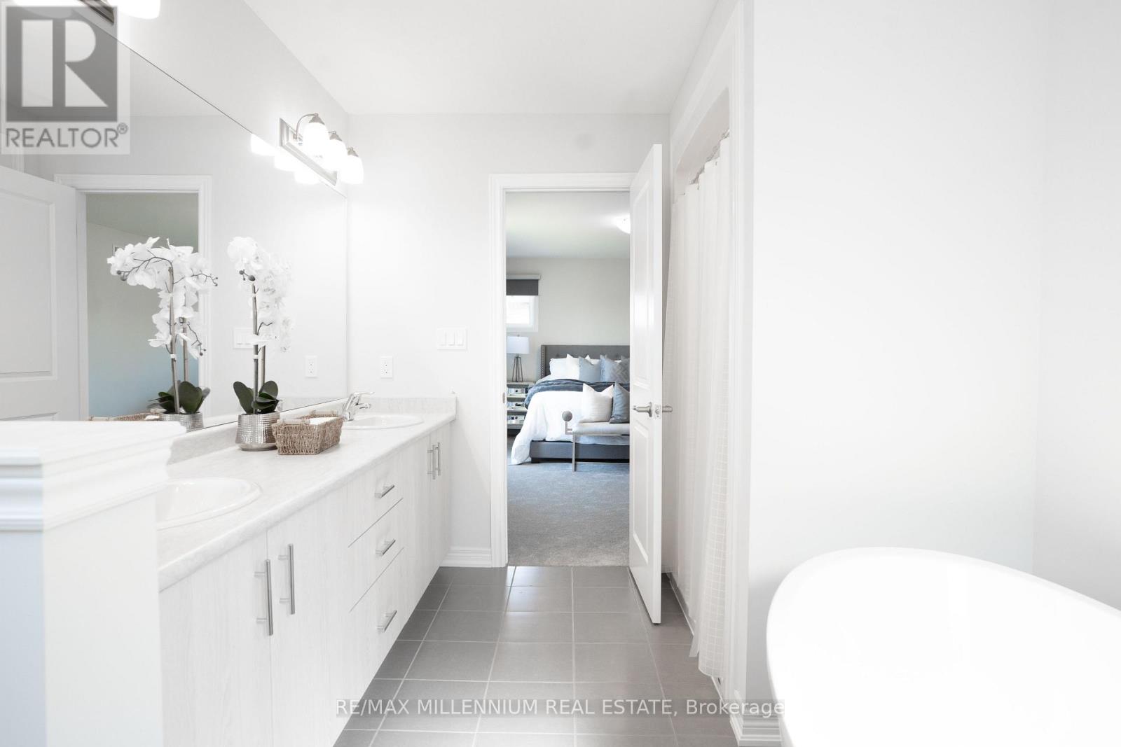 217 Walker Road, Pelham, Ontario L0S 1E6 - Photo 13 - X12523256